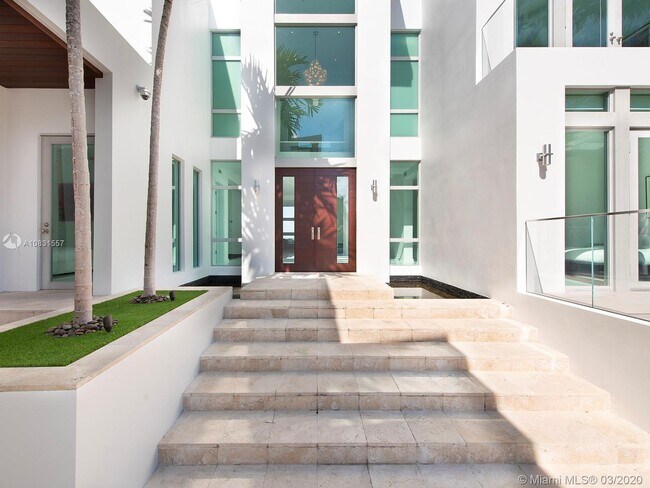 Foto del edificio - 1337 N Venetian Way