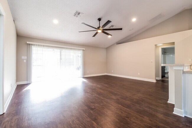 Foto del edificio - 297 Bent Oak Ct