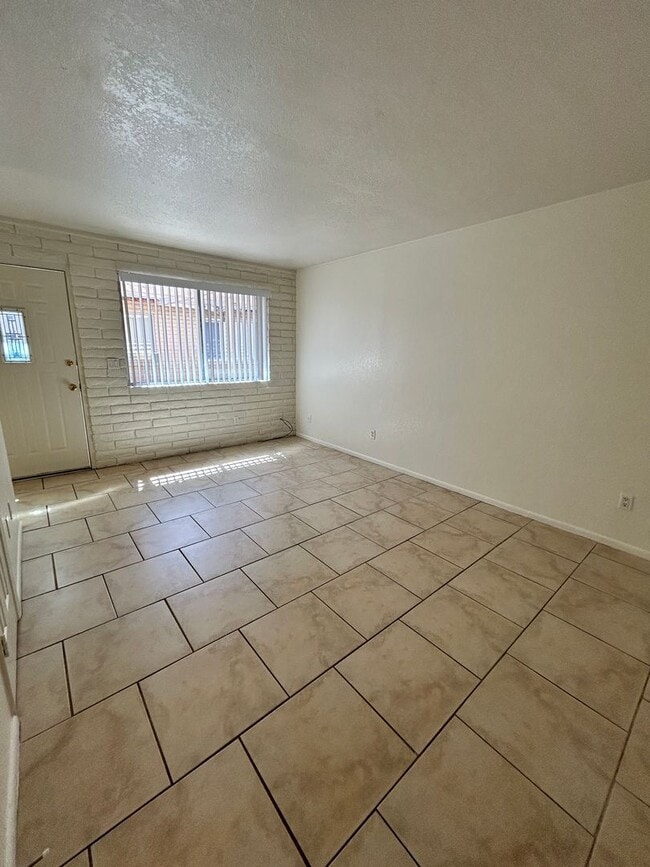 Building Photo - 3441 Oro Grande Blvd