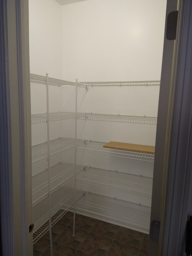 Walk In Pantry - 2291 Beresford Dr