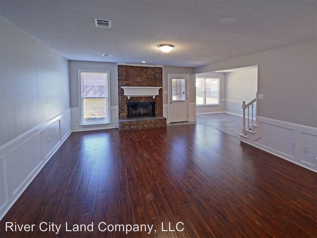 Building Photo - 5 br, 3.5 bath House - 7414 Iris cove