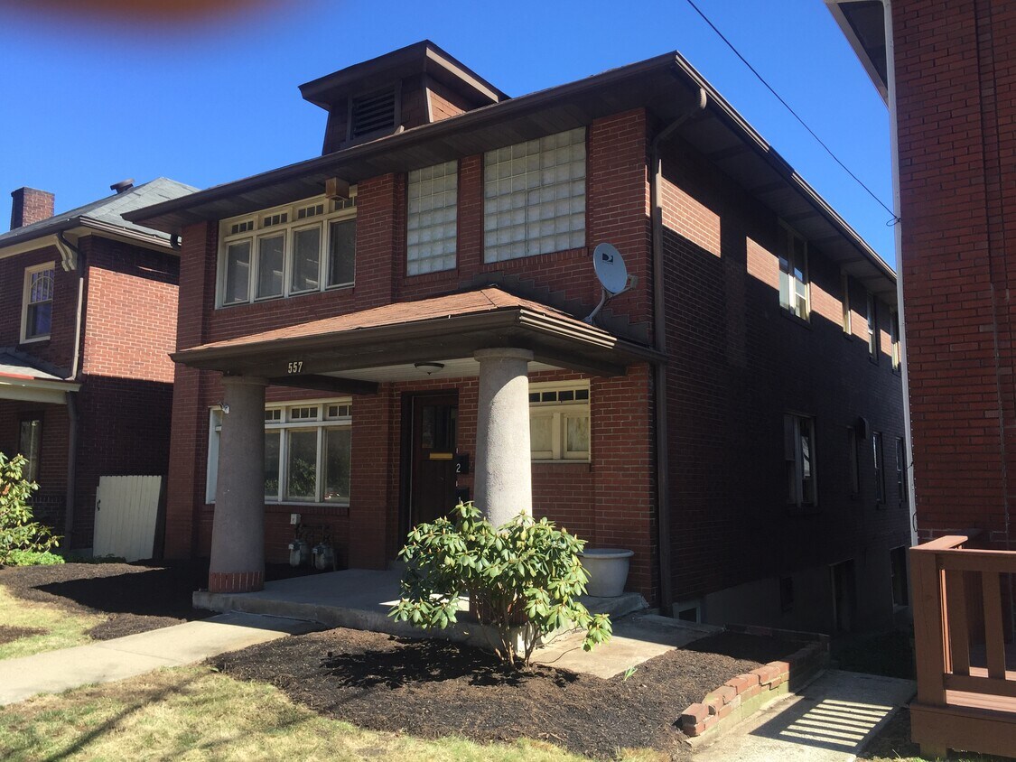 Primary Photo - 557 S Braddock Ave