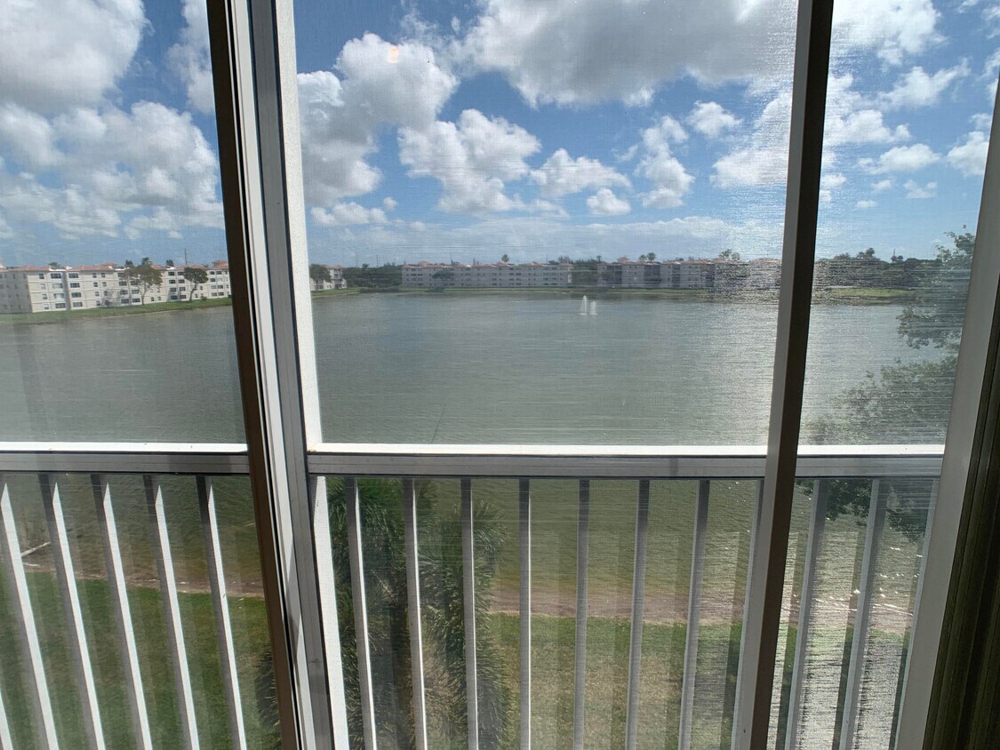 Foto principal - 14112 Huntington Pointe Dr