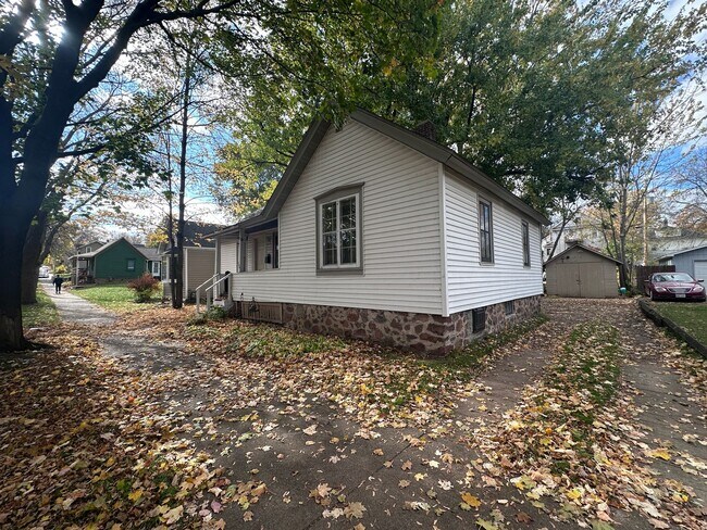 Foto del edificio - 120 N 4th Ave