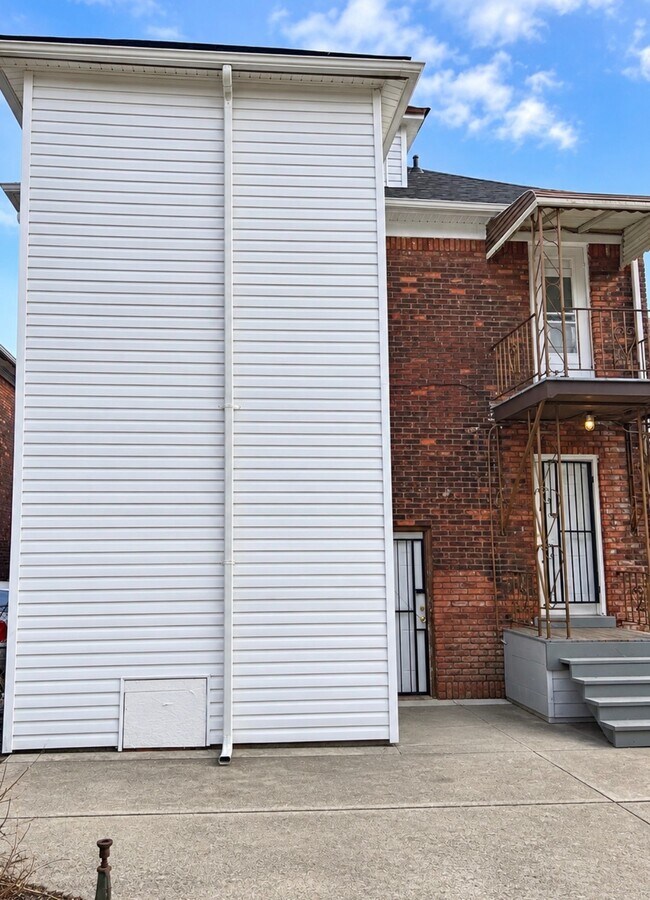 Foto del edificio - 2936 Montgomery Ave
