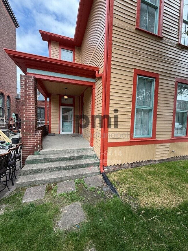 Foto del edificio - 233 N East St