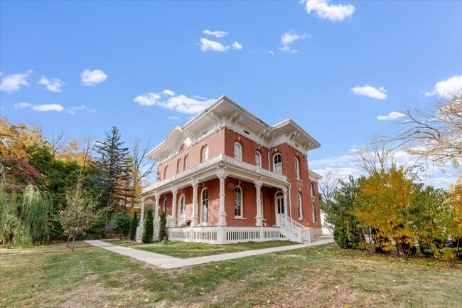 Foto del edificio - Historic, Character-Rich House - 3 Bed, 3 Bath (2 Full, 2 Half)