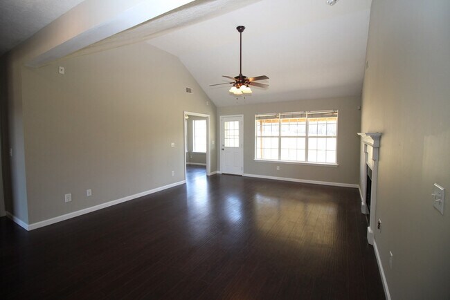 Building Photo - 306 Country Glen Ct