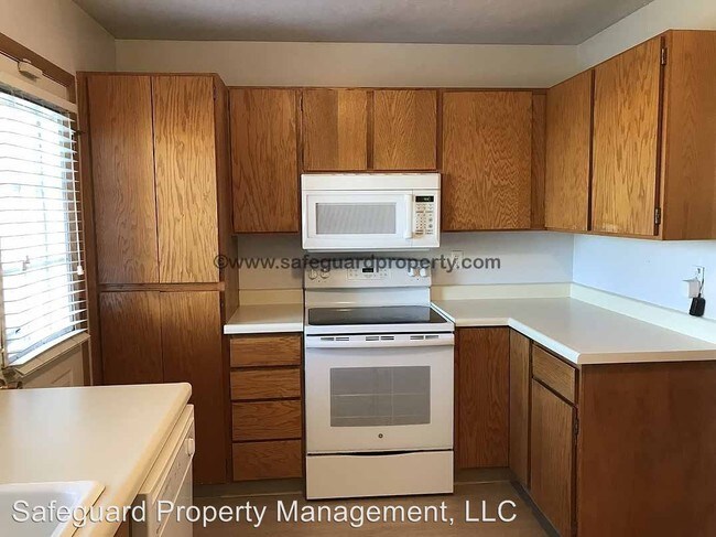 Building Photo - 1406 W Beacon Hill Cir