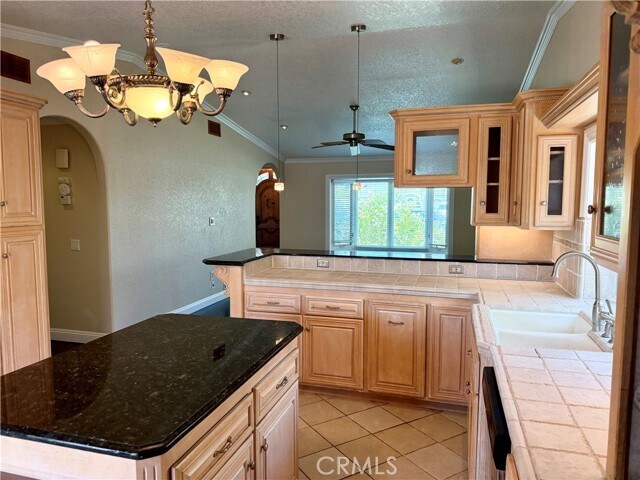 Foto del edificio - 9272 Sunridge Dr