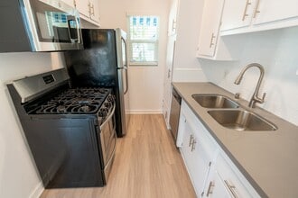 Interior Photo - 3537 Clarington Ave