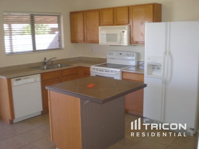 Foto del edificio - 10534 W Carlota Ln