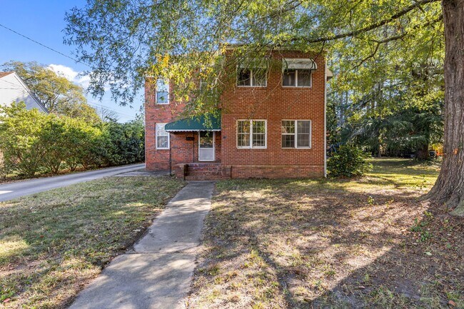 Foto del edificio - 308 Causey Ave