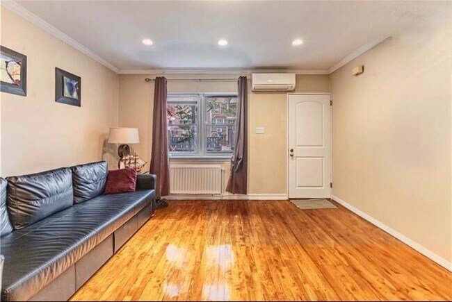 Foto del edificio - 2722 Batchelder St