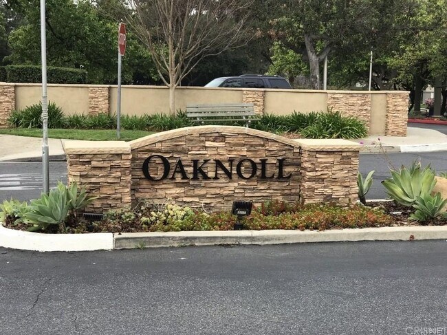 Community Entrance - 248 Oak Leaf Dr