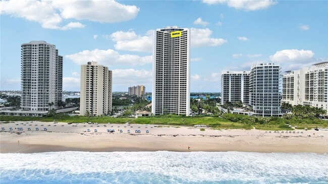 Foto del edificio - 3000 N Ocean Dr