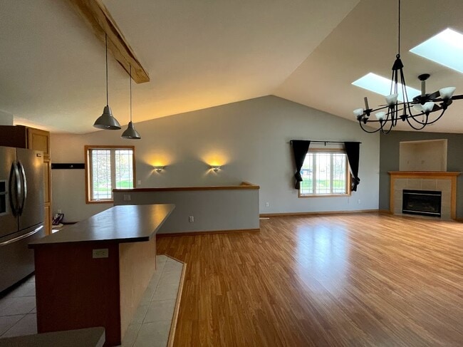 Main Level - 1051 Tamarack Way