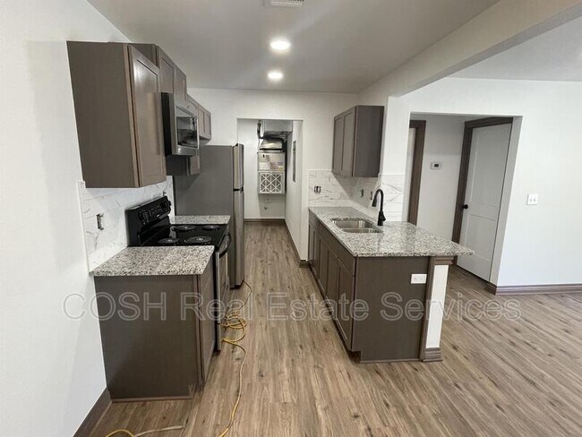 Foto del edificio - 1532 S Wichita St