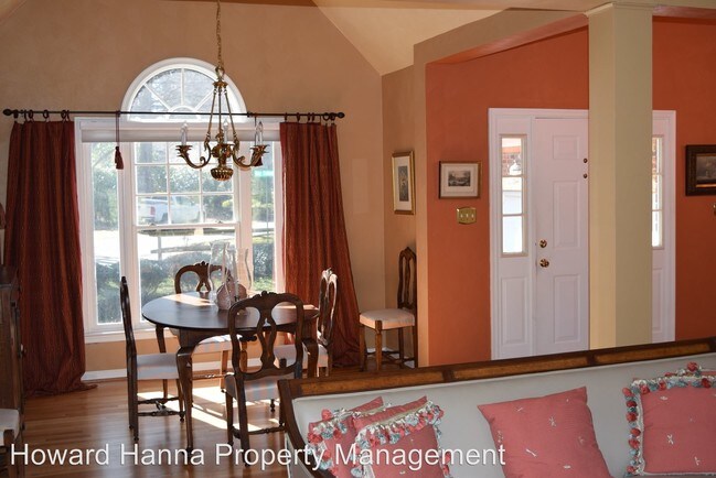 Building Photo - 4 br, 2.5 bath House - 428 Bay Colony Drive