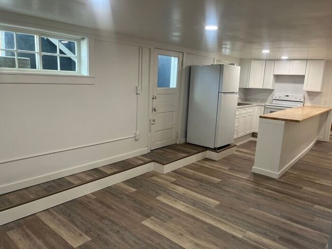 Building Photo - 540 Hill Ave