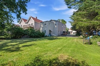 Building Photo - 7 Idlewild Ave