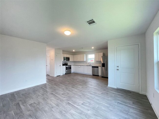 Building Photo - 690 Rd 51021