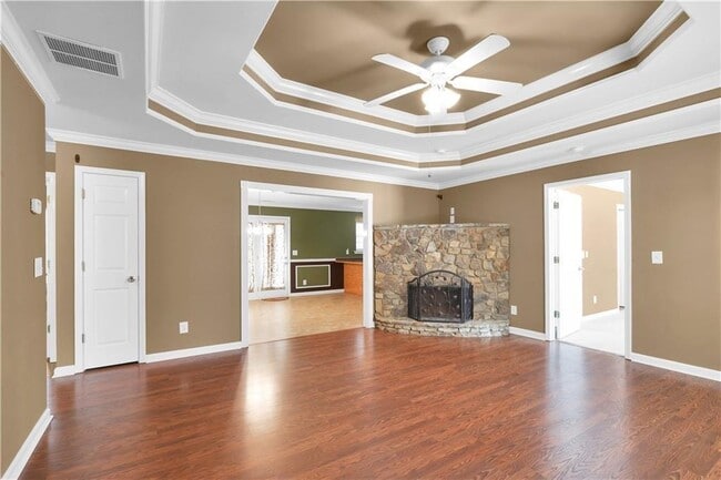 Building Photo - 7742 Elm Cir