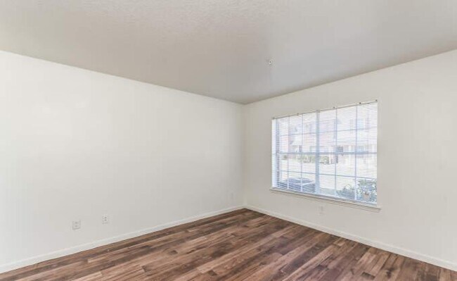 Building Photo - 3 bedroom in Conroe TX 77301