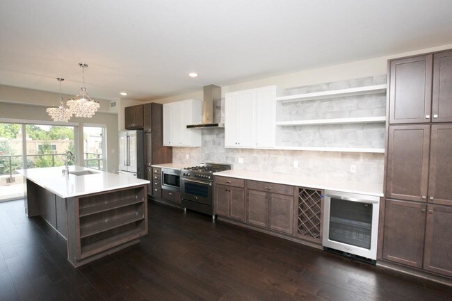 Foto del edificio - 2810 W 43rd St