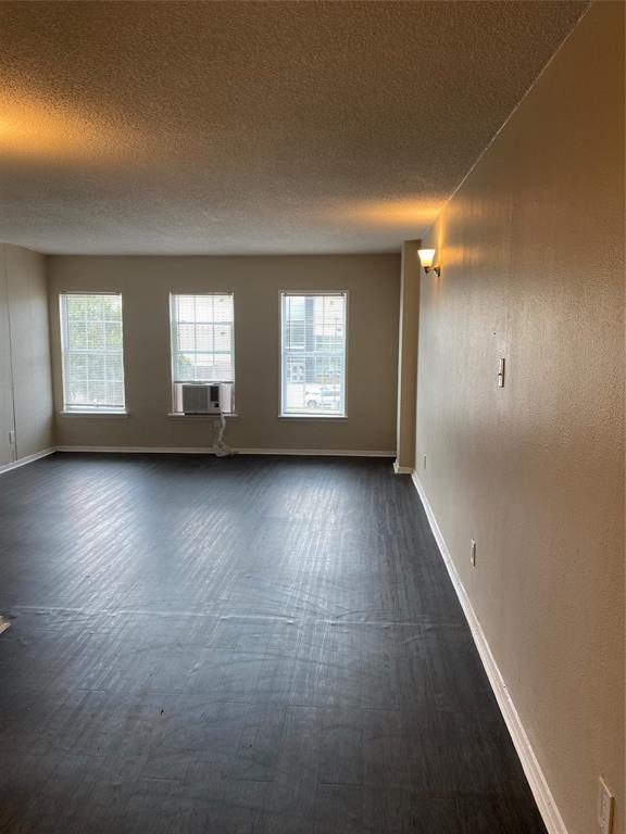 Building Photo - 2700 Al Lipscomb Way
