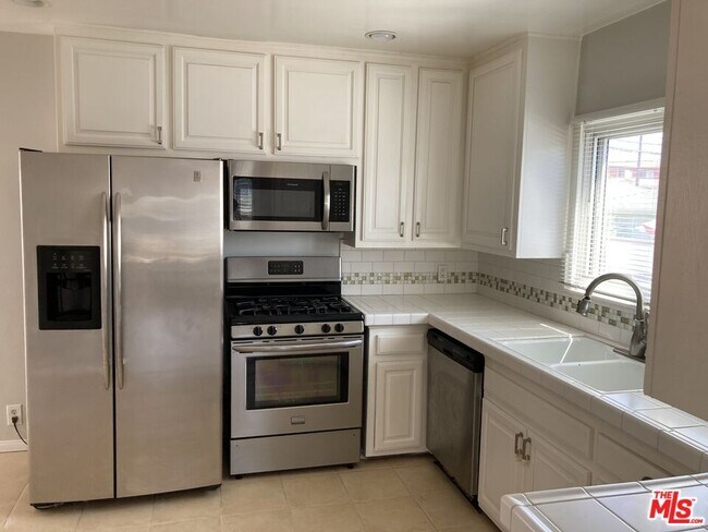 Foto del edificio - 6607 W 87th St