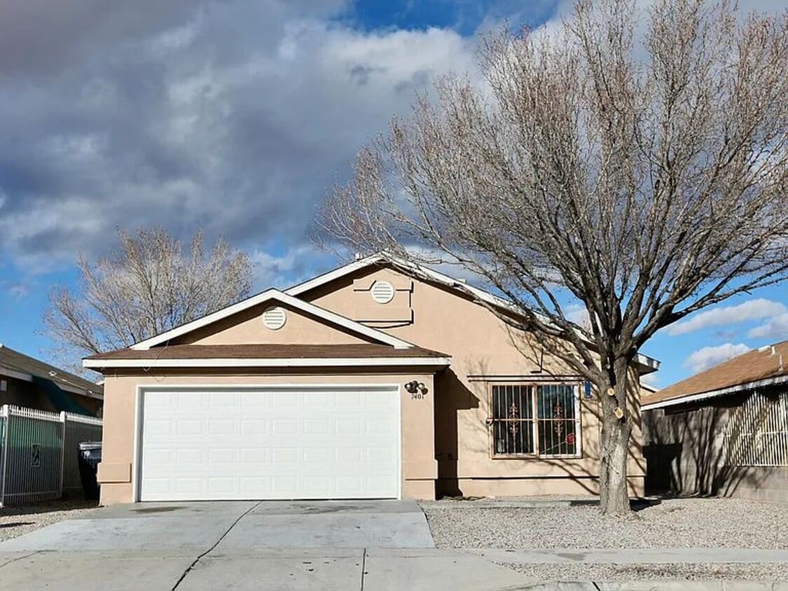 Primary Photo - Charming 3-Bedroom Home in a Peaceful, Con...