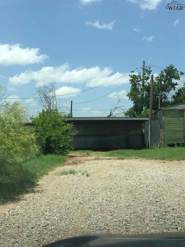 Foto del edificio - 406 E Live Oak St