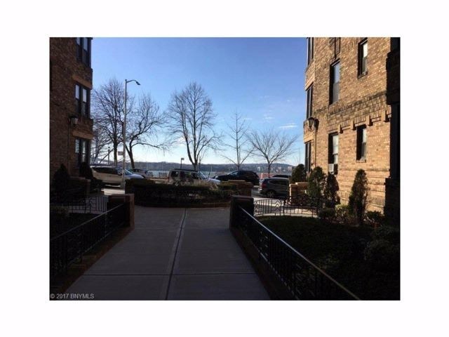 Foto del edificio - 9701 Shore Rd