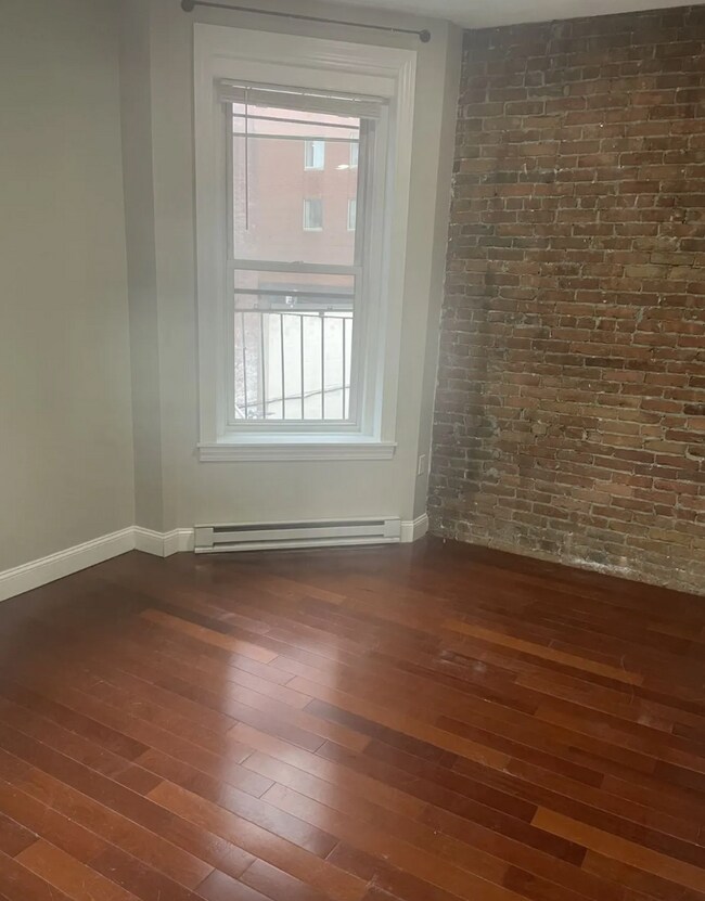Building Photo - 257 Newbury St