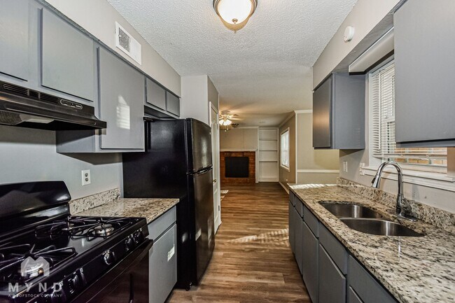 Foto del edificio - 8430 Old Forge Rd