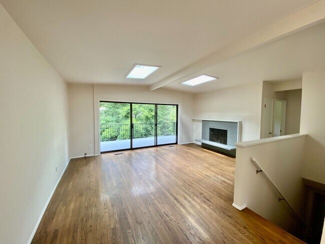 Foto del edificio - Bellevue Home!!!