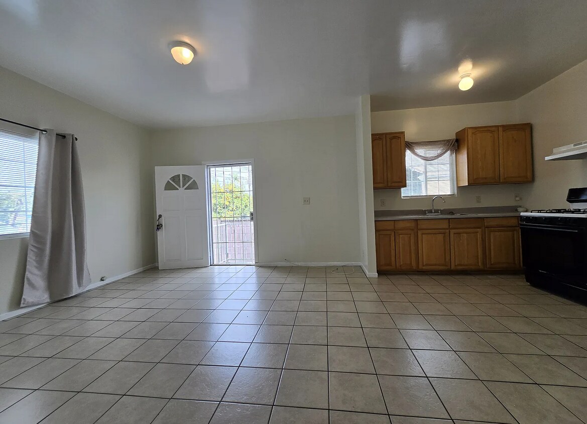 Foto principal - 5027 Dalton Ave