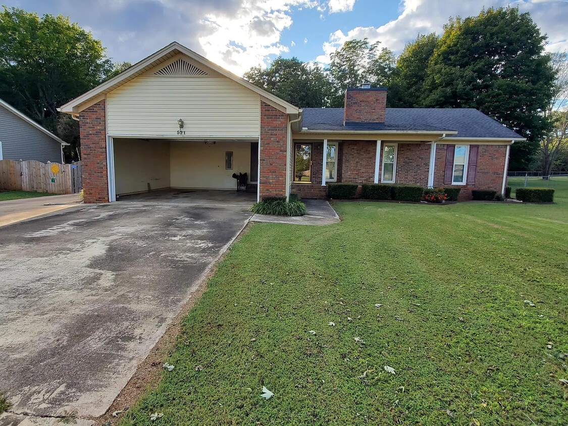 Foto principal - 521 Bell Cir