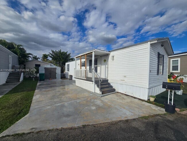 Foto del edificio - 17350 SW 232nd St