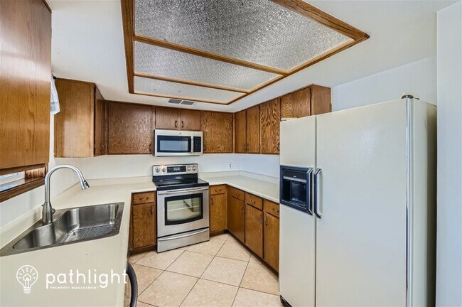 Building Photo - 3866 Harmony Avenue