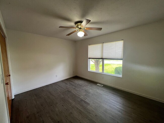 Foto del edificio - DEERFIELD SUBDIVISION MOVE IN READY! 3 Bedroom 2 Full Baths!