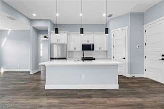 Building Photo - 3928 NW 46th Ln Building Photo - 3928 NW 46th Ln