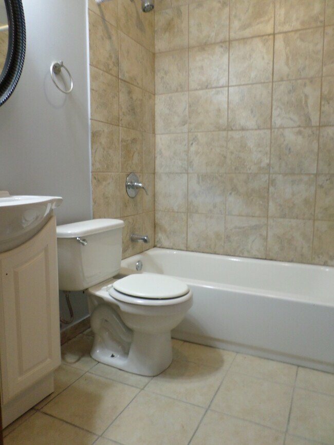 Foto del edificio - 4654 N Saint Louis Ave