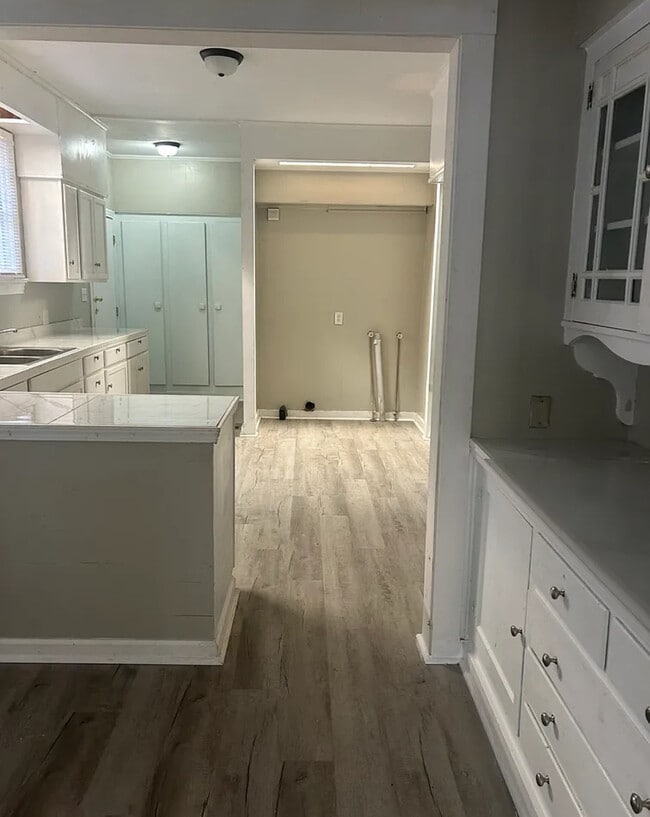 Building Photo - 257 Forest Valley Dr