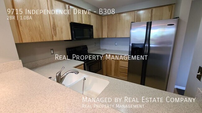 Foto del edificio - Independence Park Third Story Condo w/ Garage