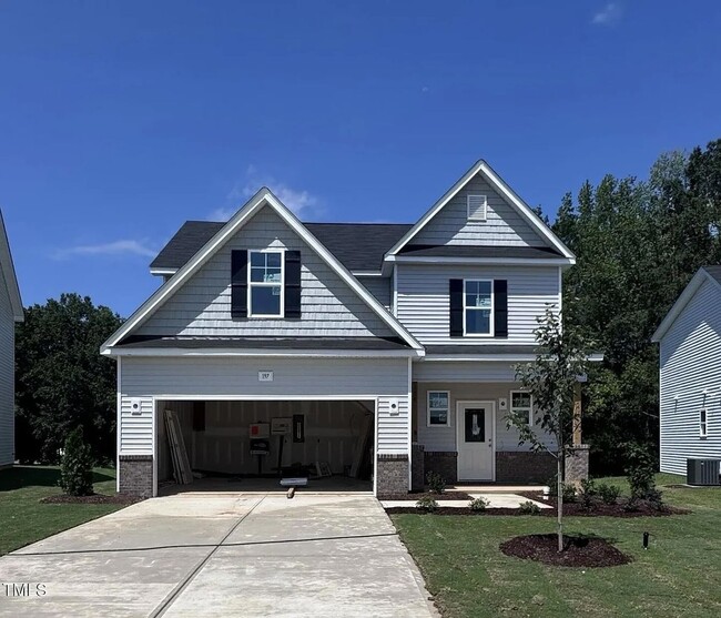 Building Photo - 4 Bedroom Home-Move in Special *$500 Visa ...