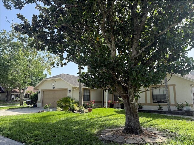 Foto del edificio - 1763 Lady Slipper Cir