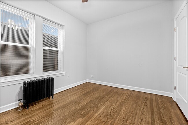 Foto del edificio - 1724 W Juneway Terrace