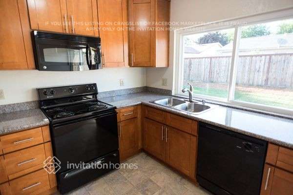 Building Photo - 120 Lainey Ct